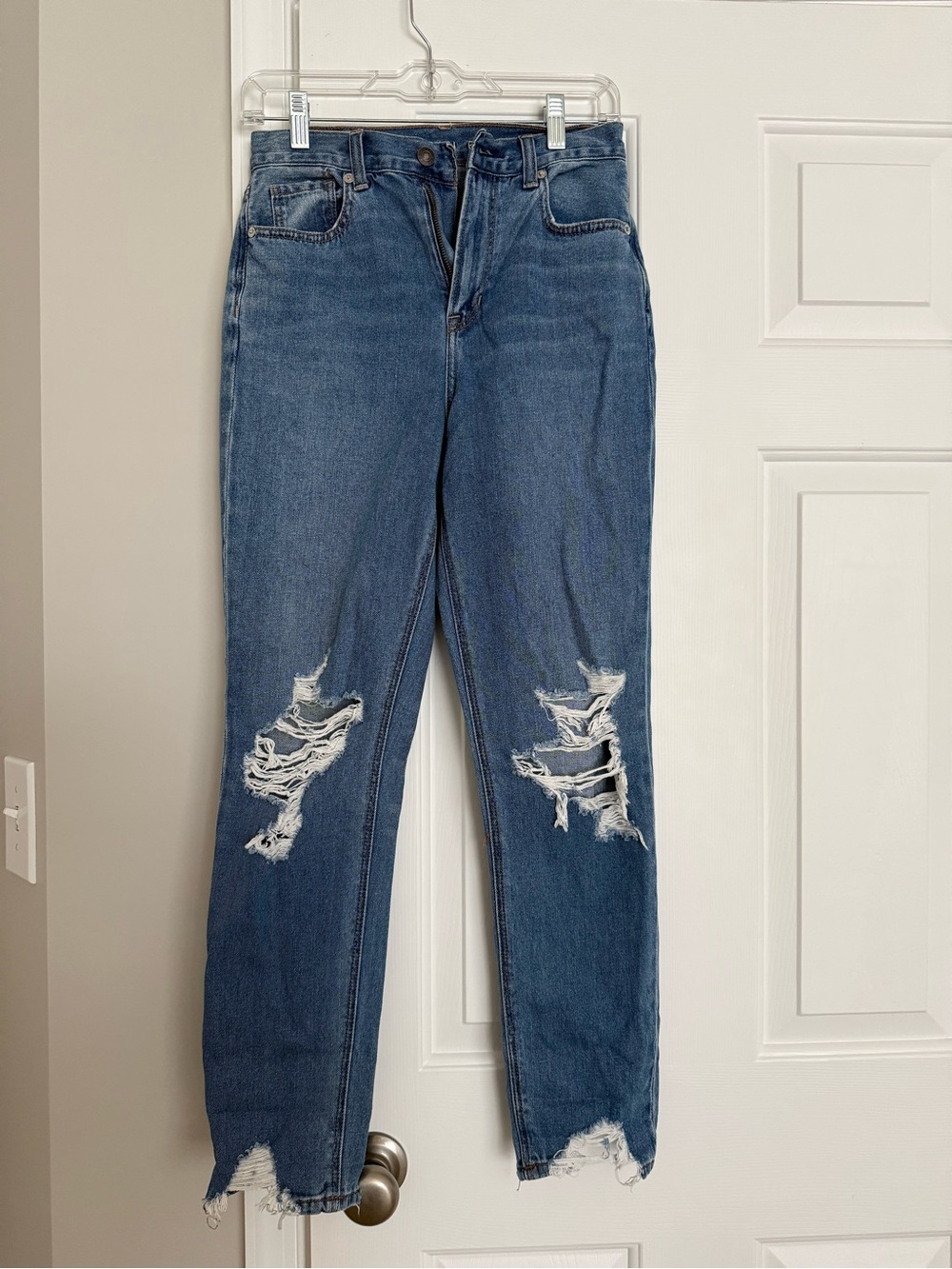 American Eagle Outfitters Straight-Leg Distressed Blue Jeans